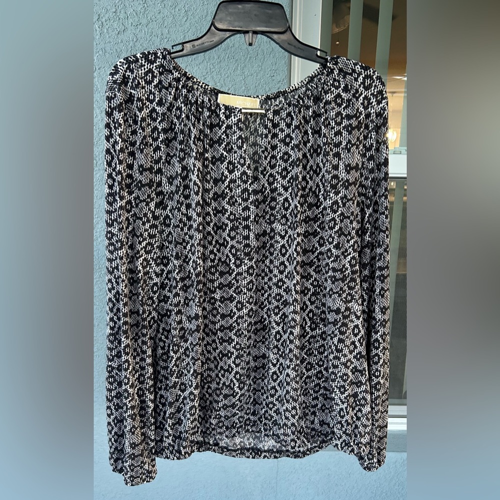 Michael Kors Lightweight Stretchy Gold Bar Neckline Accent Size XL